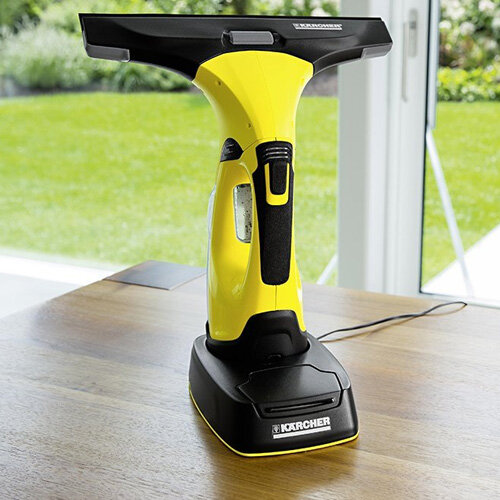 karcher window vac not charging light