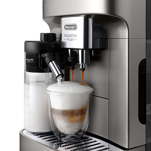 De’Longhi Magnifica Plus Automatic Coffee Machine Black with 15 Pre-set Drinks, 15 bar Pressure, 1.8 L Water Tank, 250 g Bean Grinder & Auto Milk Frother