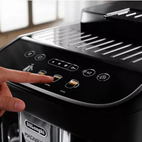De\'Longhi Magnifica Evo Long Automatic Coffee Machine Black with 4 Pre-set Drinks, 15 bar Pressure, 1.8 L Water Tank, Bean Grinder & Milk Frother