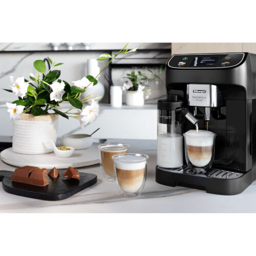 De’Longhi Magnifica Plus Automatic Coffee Machine Black with 15 Pre-set Drinks, 15 bar Pressure, 1.8 L Water Tank, 250 g Bean Grinder & Auto Milk Frother
