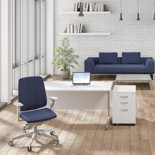 Office Desk Rectangular Silver Cantilever Legs W1400xD800xH725mm White Ashford