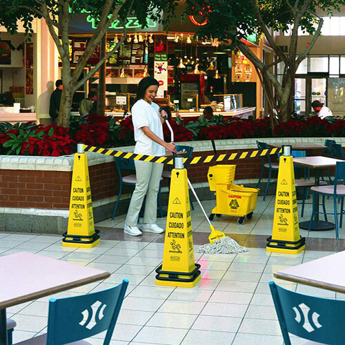 Rubbermaid Safety Cone Portable Barricade System With Multilingual